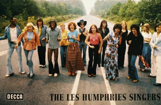 Les Humphries Singers01